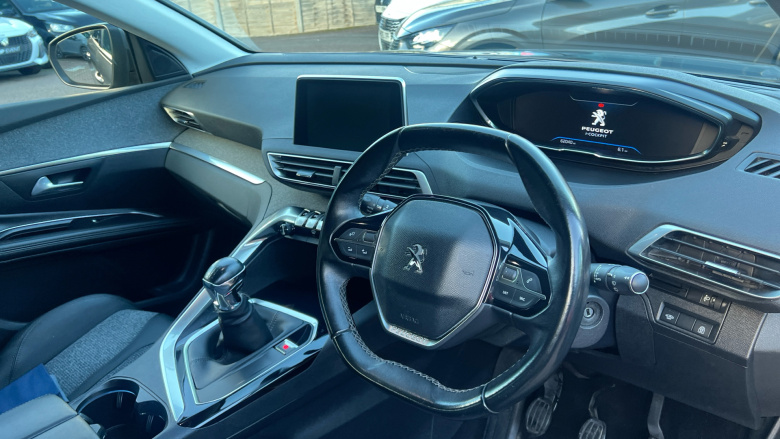 Peugeot 5008 1.2 PureTech Allure 5dr Petrol Estate